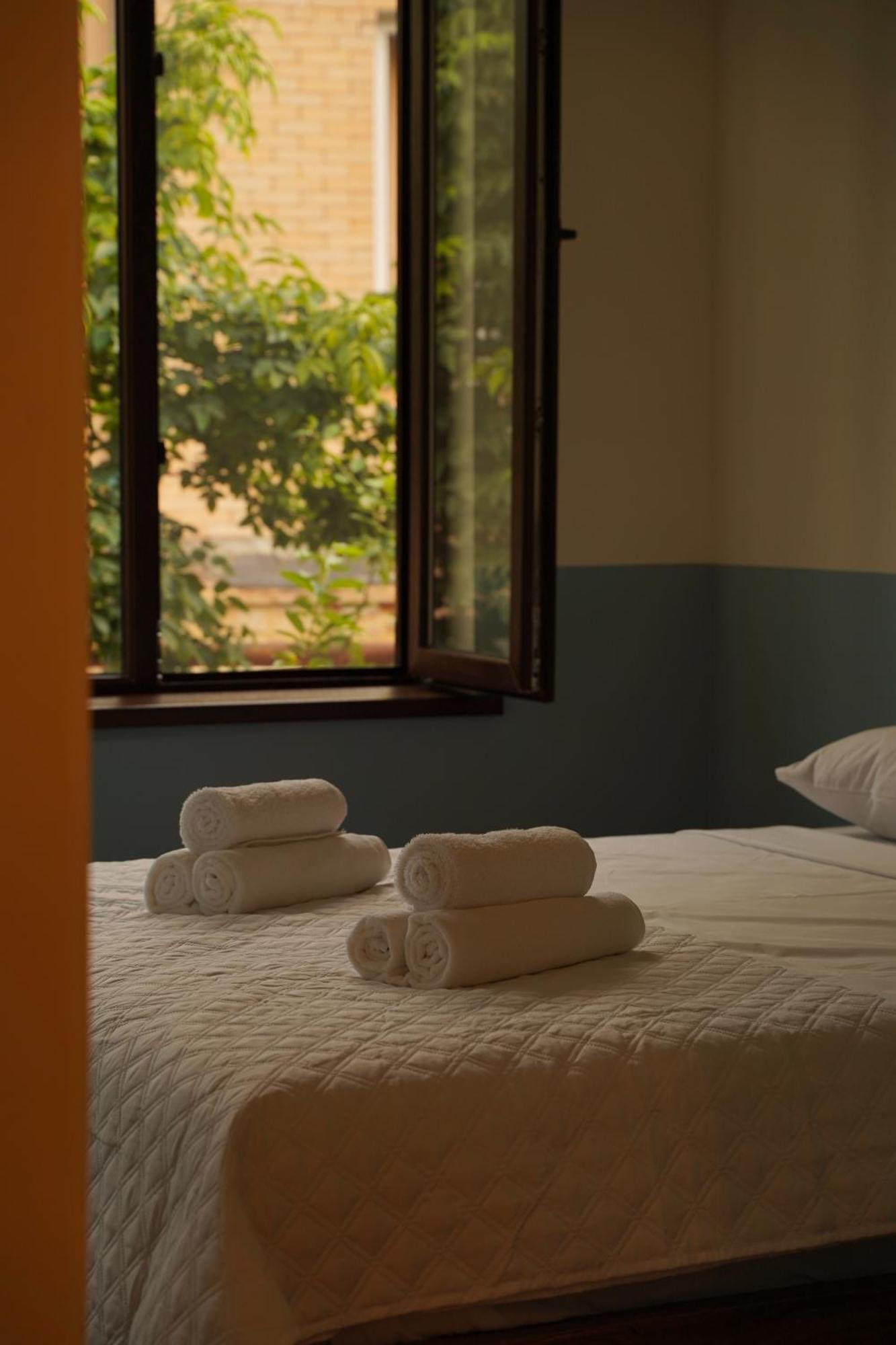 Dro Hotel Kutaisi Bagian luar foto