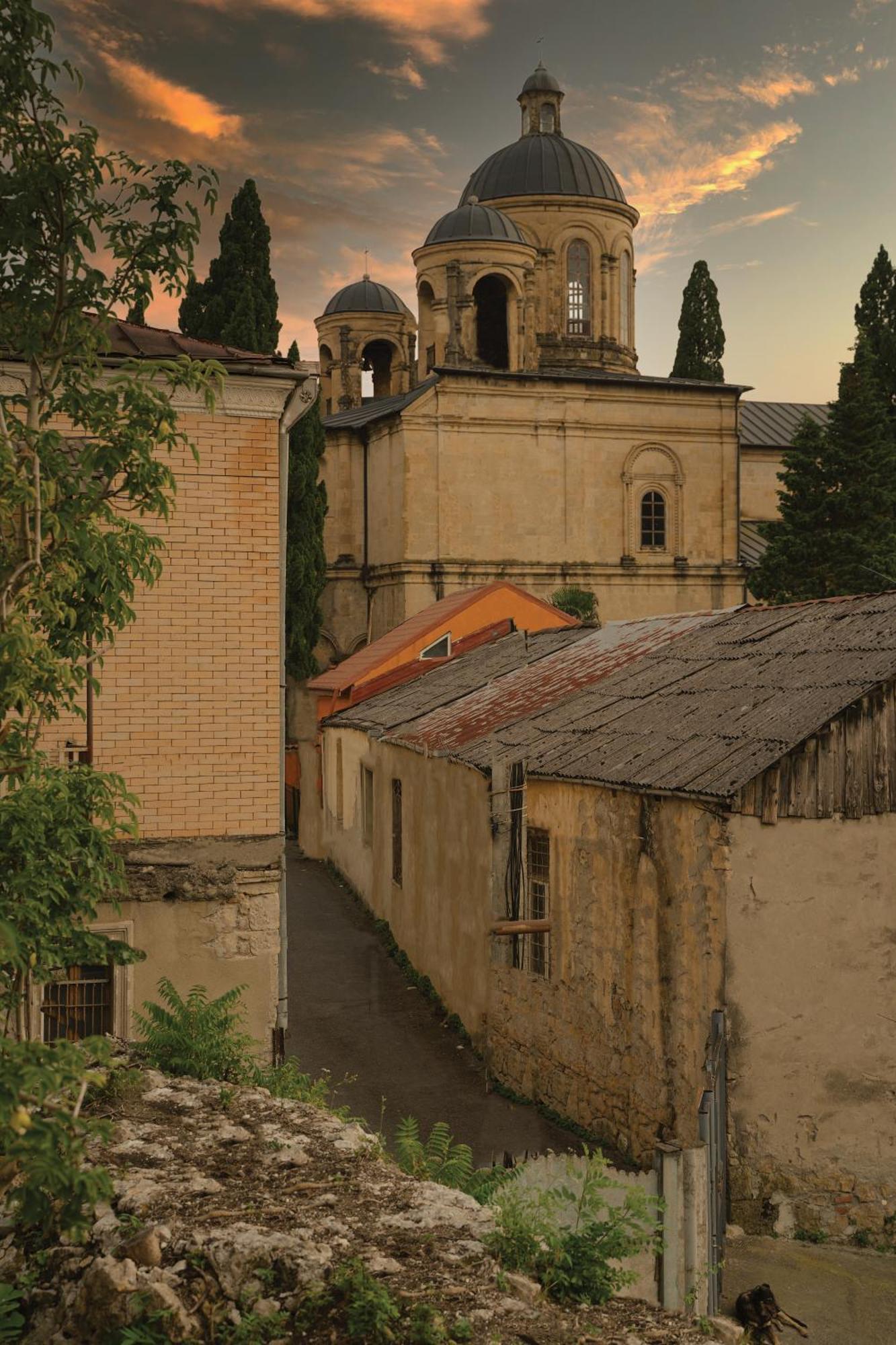 Dro Hotel Kutaisi Bagian luar foto